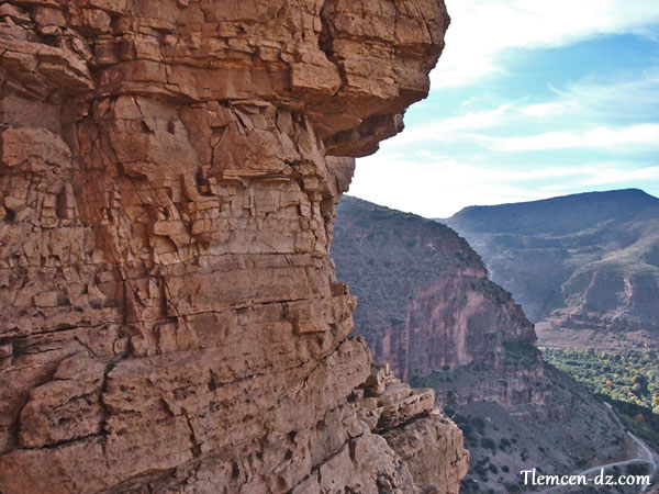 Hauteurs de Khemis situ dans la Wilaya de Tlemcen
